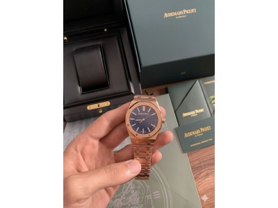 Elegante Rose Gold Audemars Piguet Royal Oak Replica Uhr Erhältlich