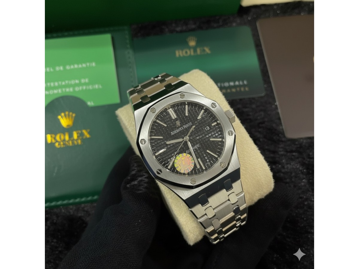 Audemars Piguet Royal Oak 15400 als Replica Uhr: Schwarzes Zifferblatt im Test