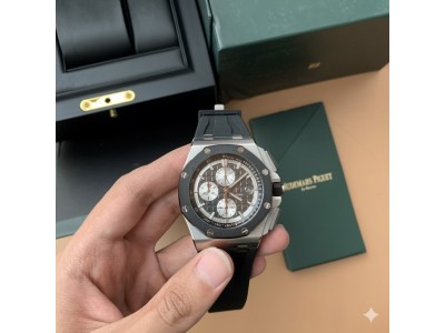 AP Royal Oak Offshore Chronograph 44mm mit Kautschukarmband